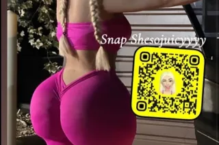 top tier puerto rican BIGGEST booty in town rare find in SA - Image 5