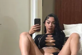 Arielle Ready 24/7 😈👅 Facetime verification $45 Live Cum Shows $55 • Videos $36 • Meetup fun sexs available 👅 - Image 1