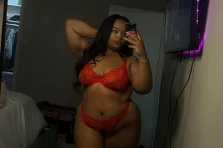 100QV LEAVING TOMORROW🌸𝑪𝒖𝒓𝒗𝒚 𝑭... - Image 3