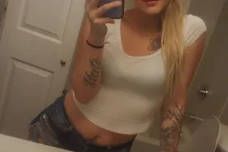 Hello love avaliable 24/7 Hrs😍and big ass ready for you Incall outcall and carhub 👅 - Image 1