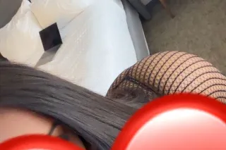 Gorgeous Bombshell GFE - Image 3