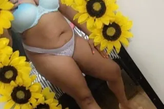 Available now !! please dont come playing on my phone .!!! other than that COME SEE ME I REALLY WANT TO FEEL YOU INSIDE OF ME 😉🫶🏽 - Image 1