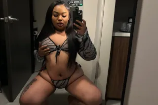 120QV LEAVING EARLY⛅✈T H I C K Filipina 🌹🌸🌹 Cum make this tight pssy SQUIRT👅💦 - Image 3