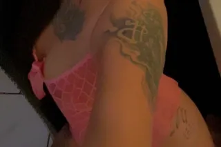 HMU WANT TO PLAY💦 - Image 3